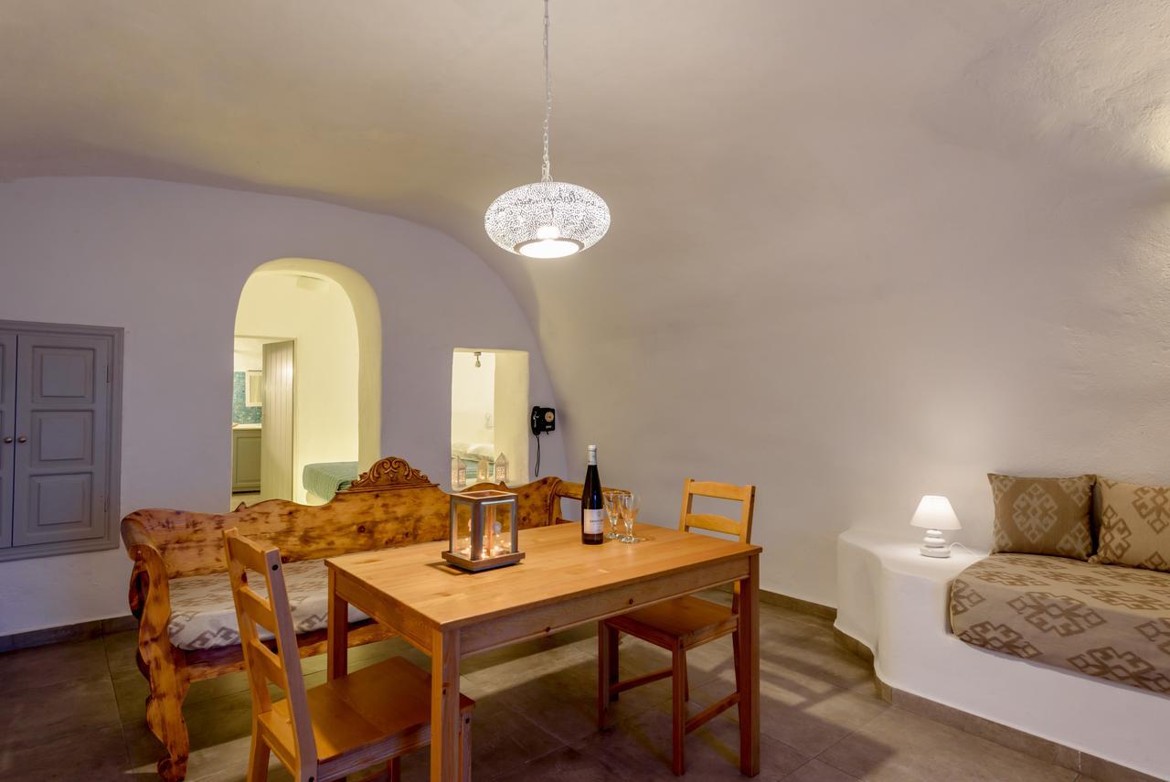 Ianthe Apartments & Villa Oia  Exterior photo